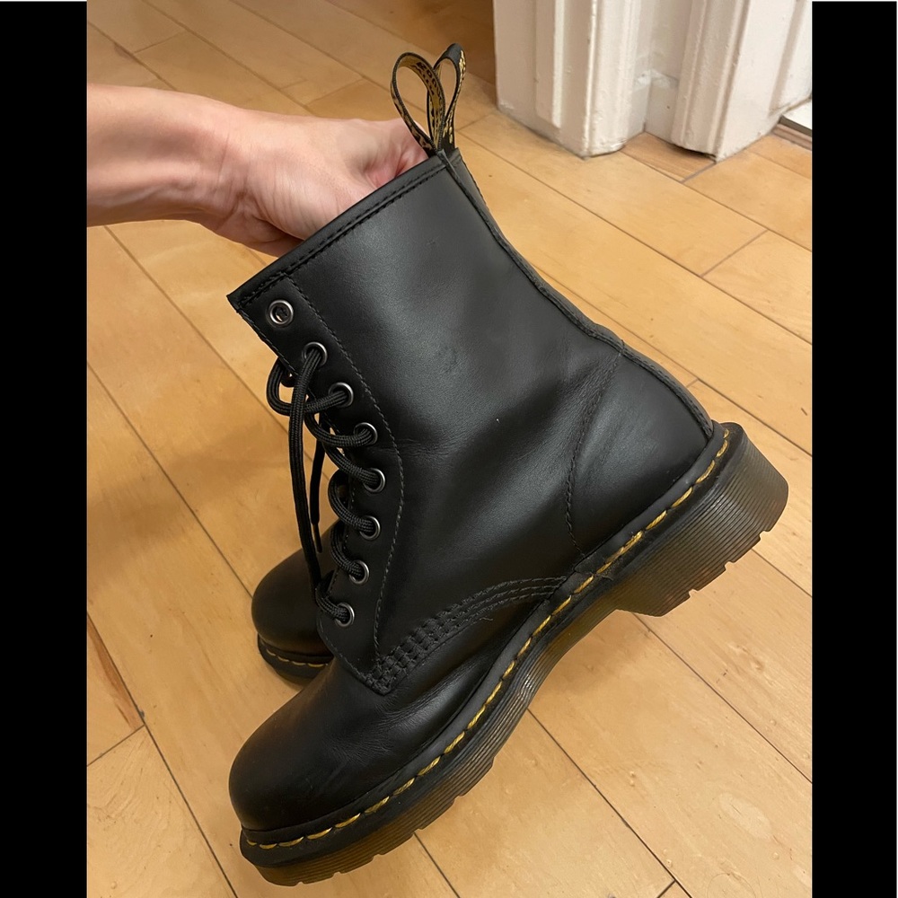 Doc Martens // 1460 women’s leather boots